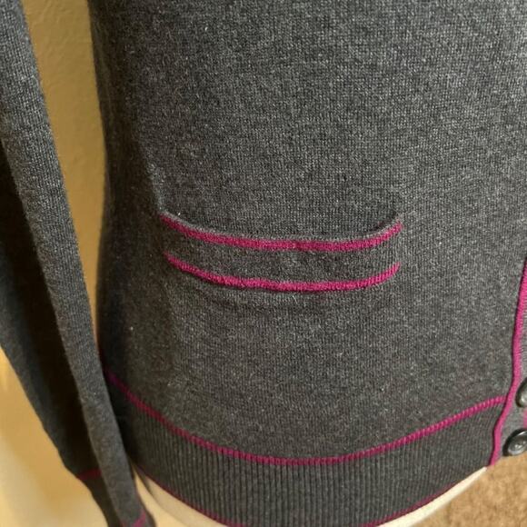 Theory Chelsea B cardigan sweater grey cashmere blend pink stripe detail Sz M - Picture 4 of 8